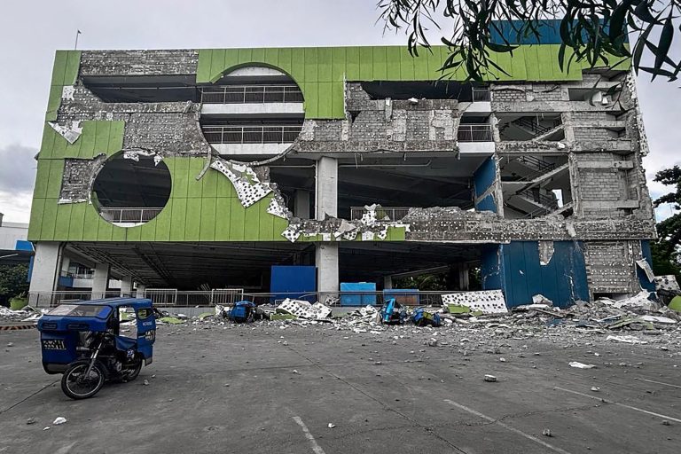 PHILIPPINES-EARTHQUAKE